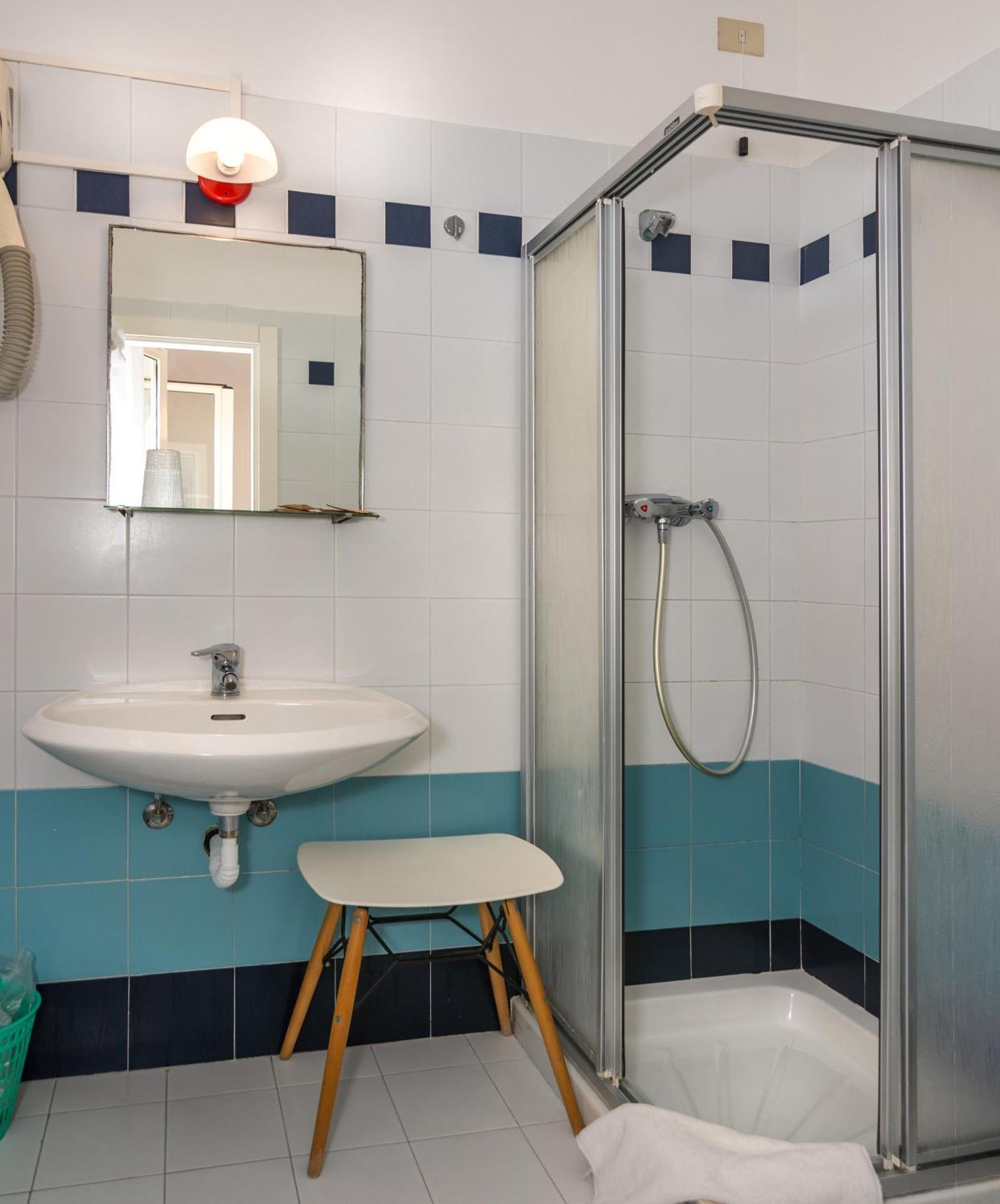 Double or Twin Room Sea View