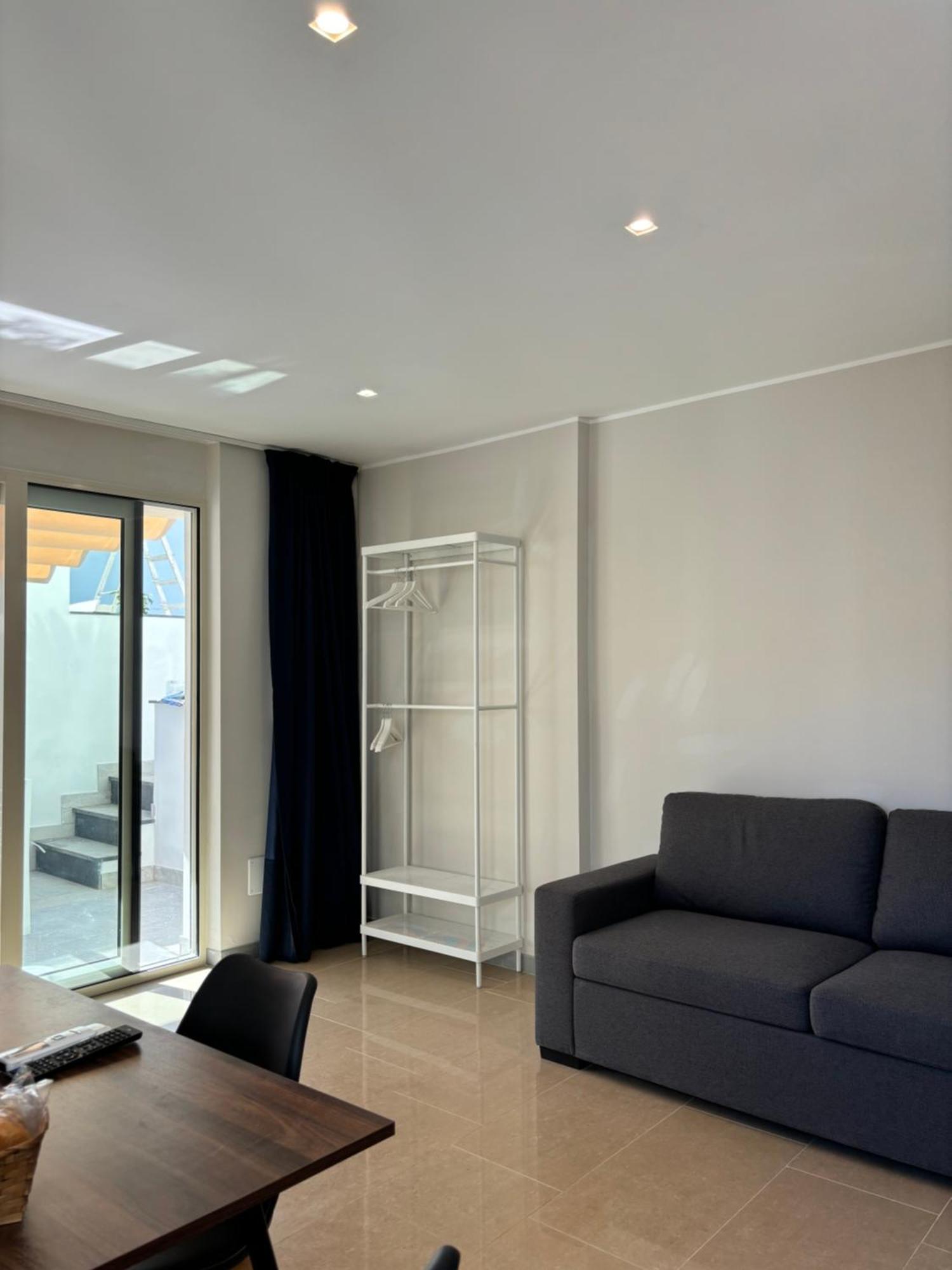 Appartamento con 1 Camera da Letto, Vista Mare e Balcone