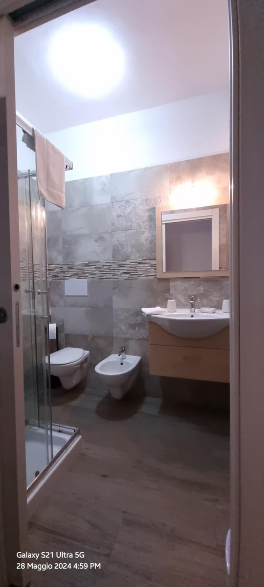 Camera Matrimoniale con Bagno Privato