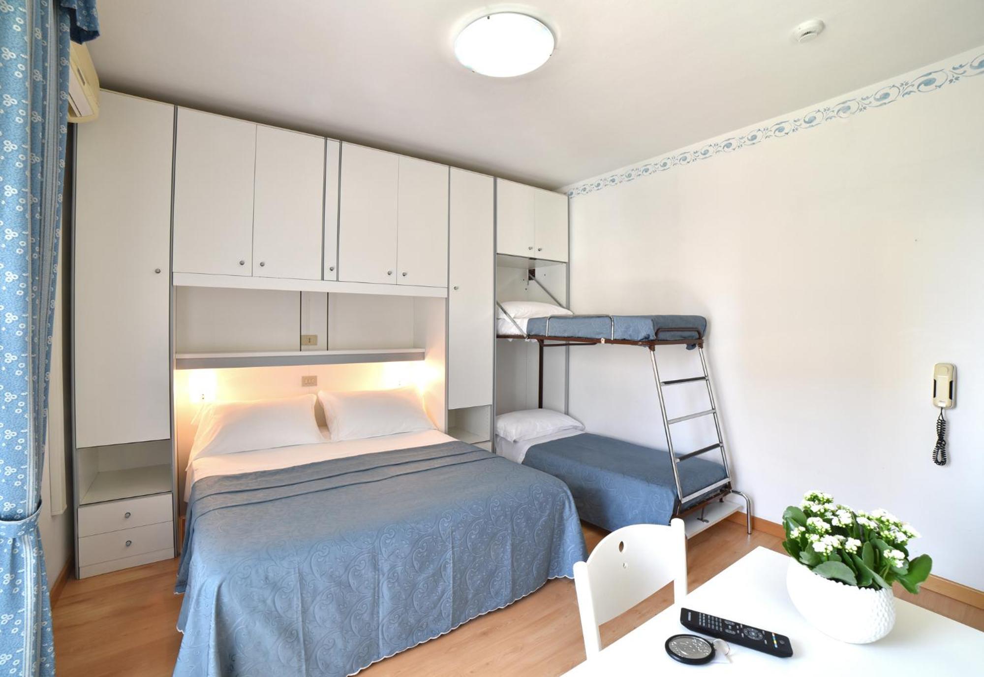 Comfort Room with Lateral Sea View,1629385932:JPEG