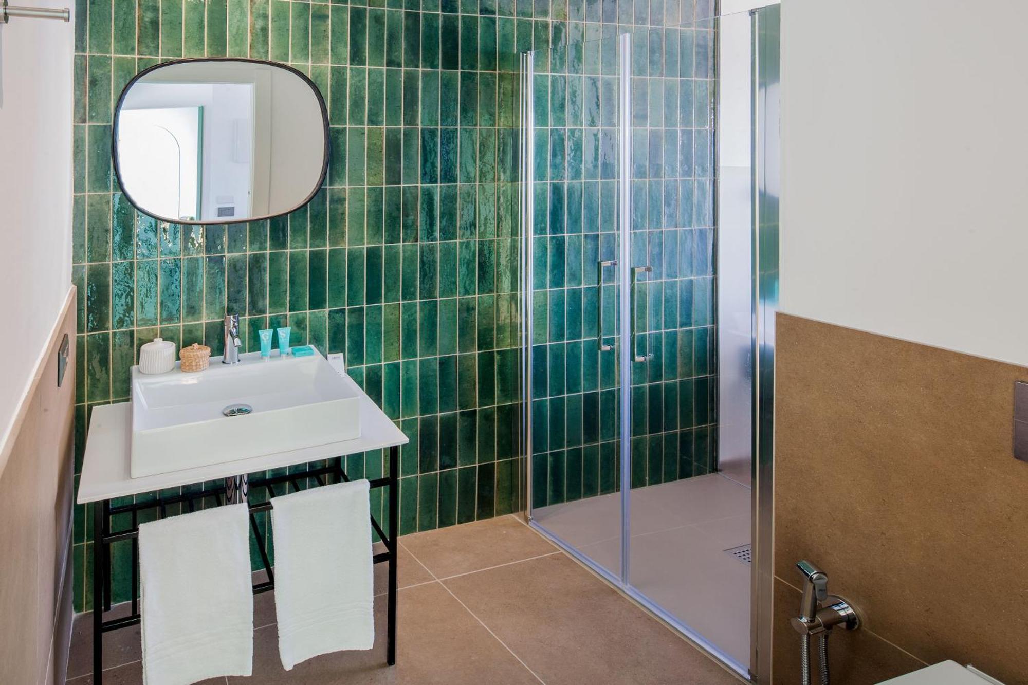 Double or Twin Room Extra Bed,1669816958:JPEG