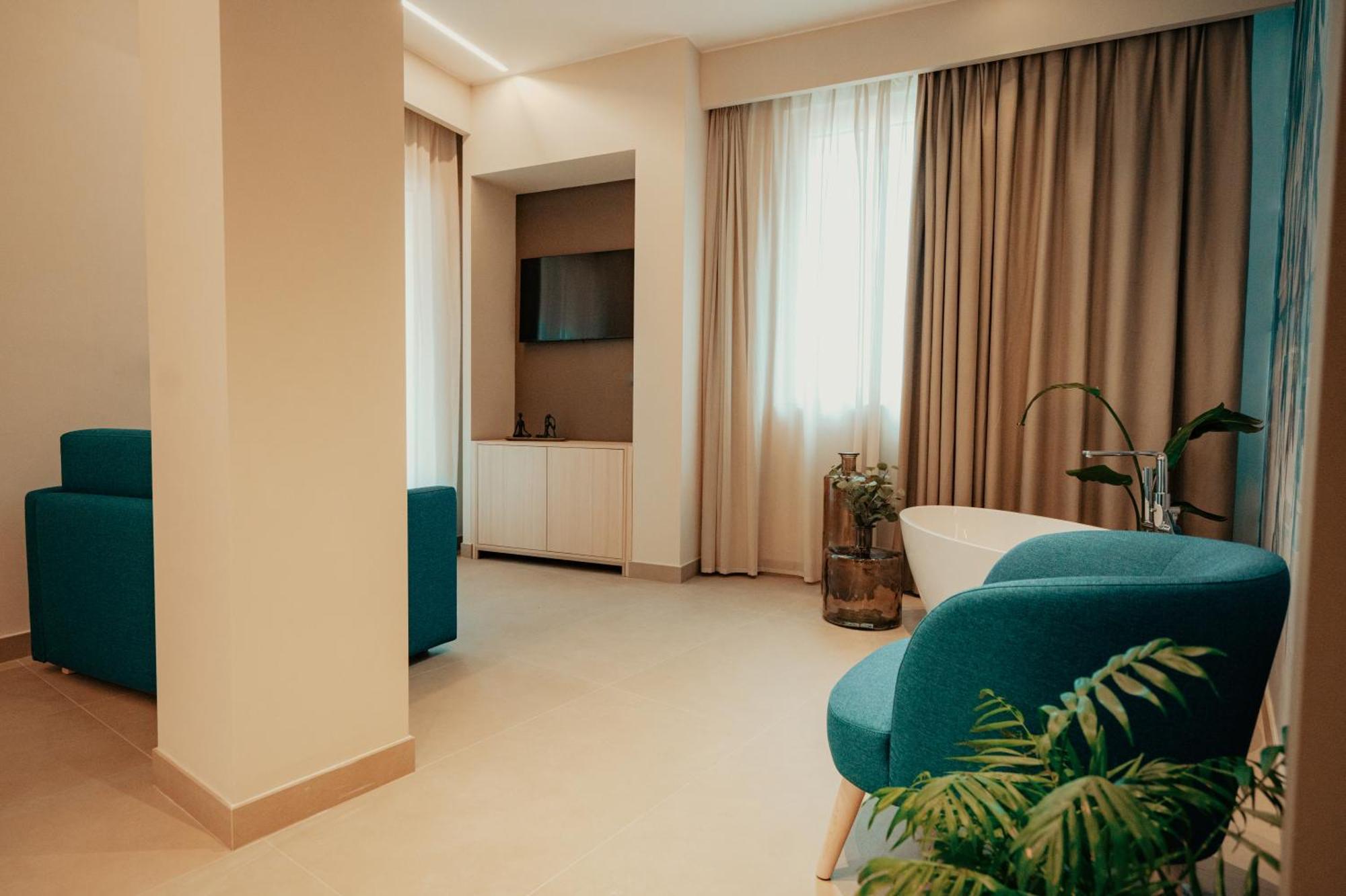 Suite with Sea View,1637576674:JPEG