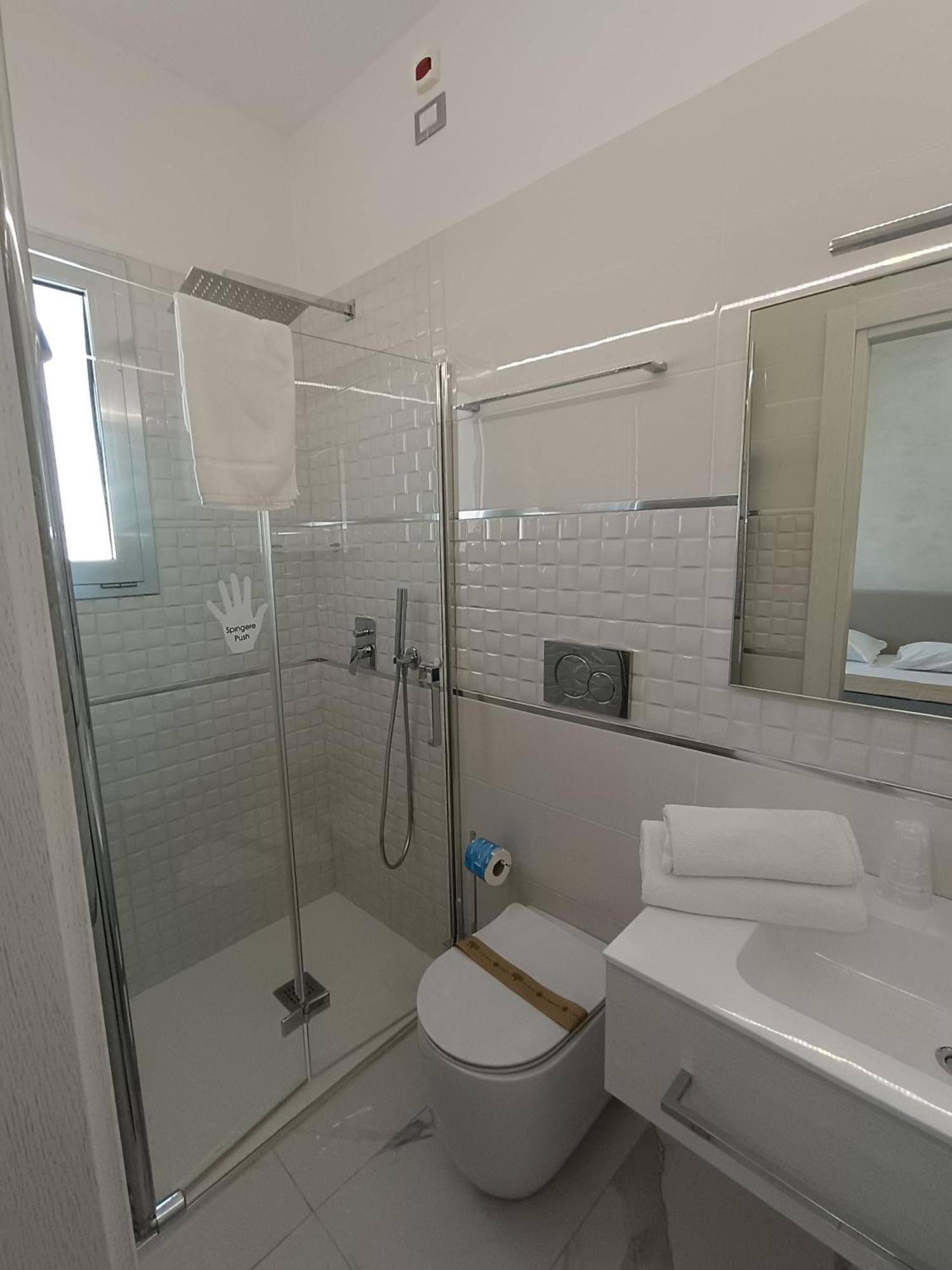 Camera Matrimoniale con Bagno Privato