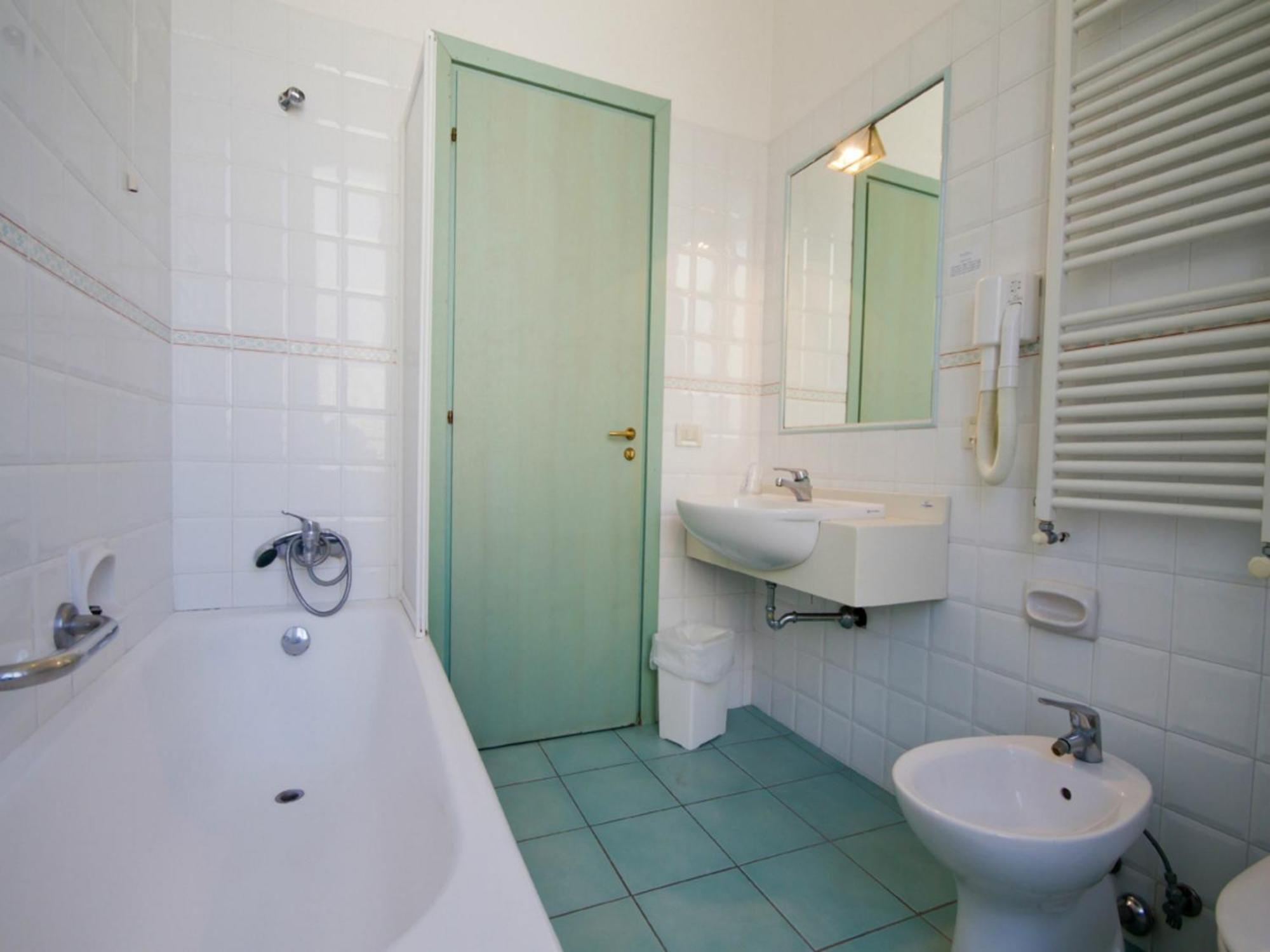 Camera Matrimoniale con Balcone e Vista Mare