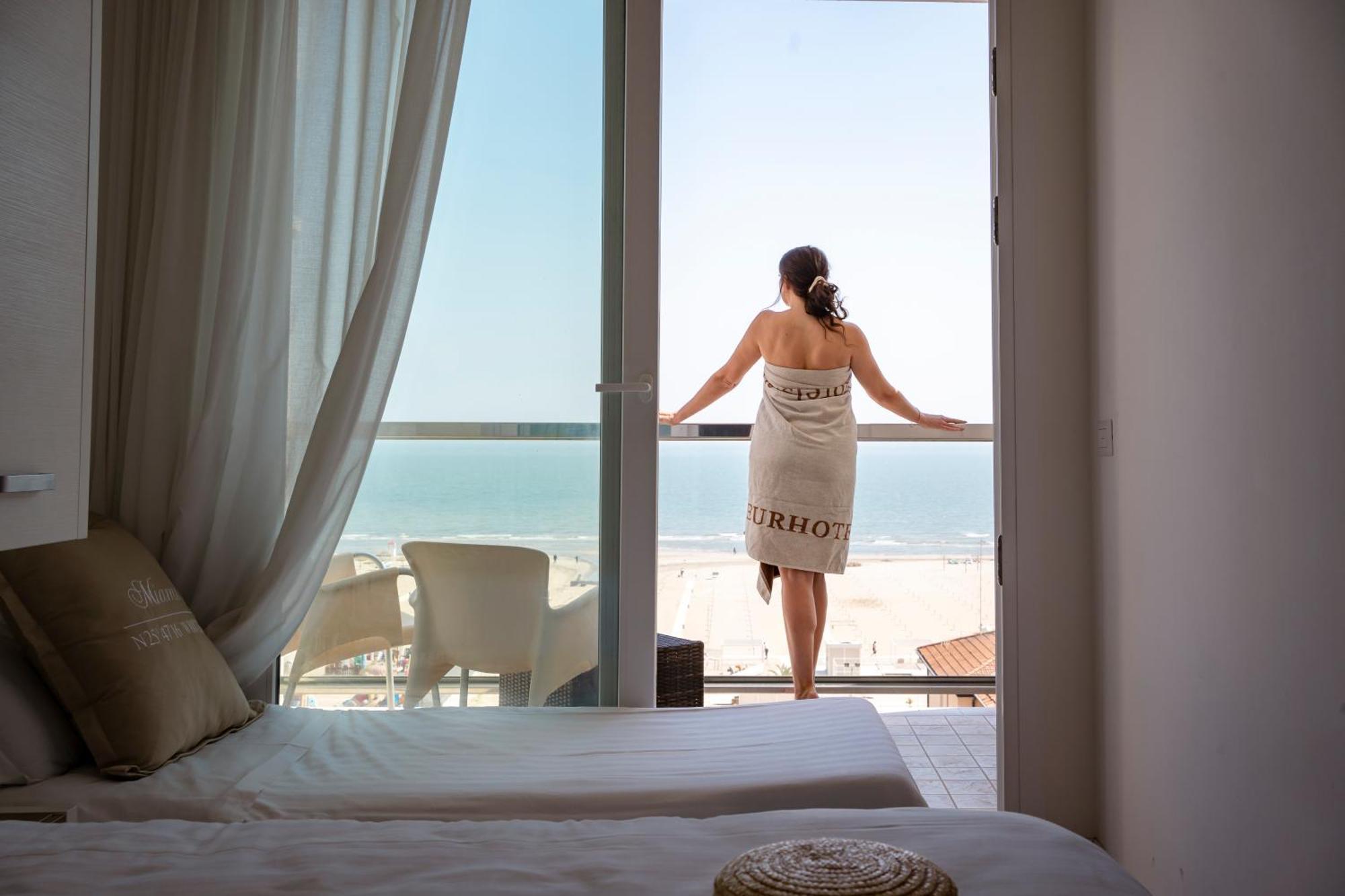 Standard Triple Room Sea View