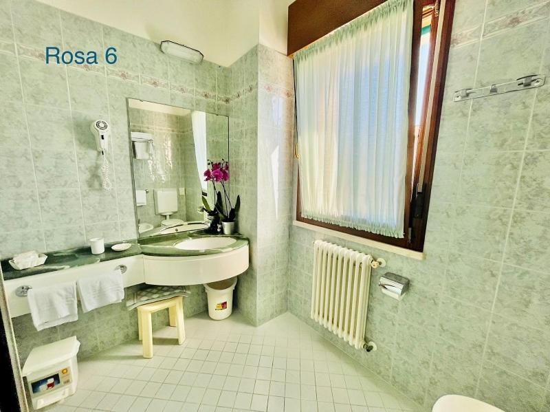 Large One-Bedroom Apartment