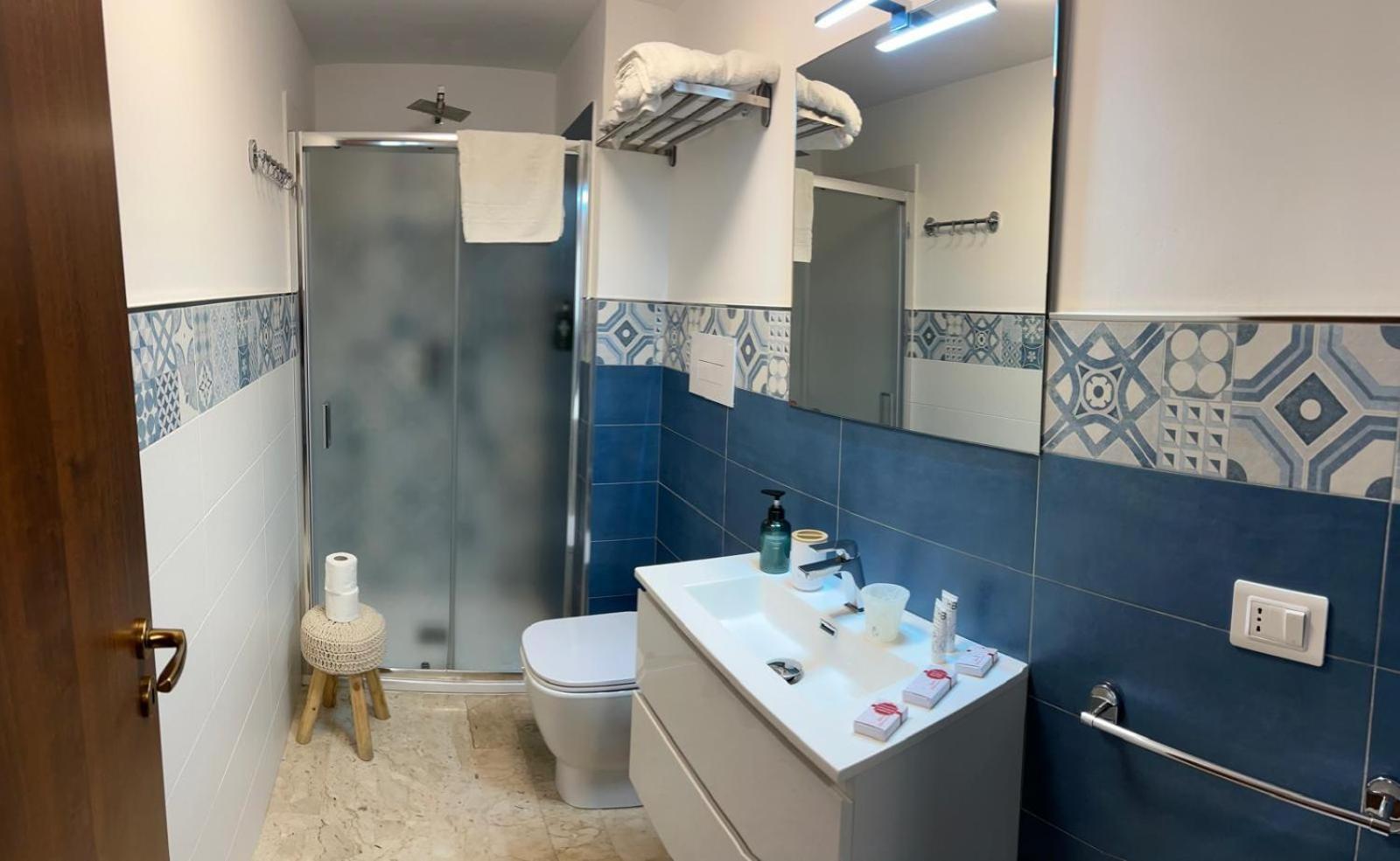Camera Deluxe (2 Adulti + 1 Bambino)