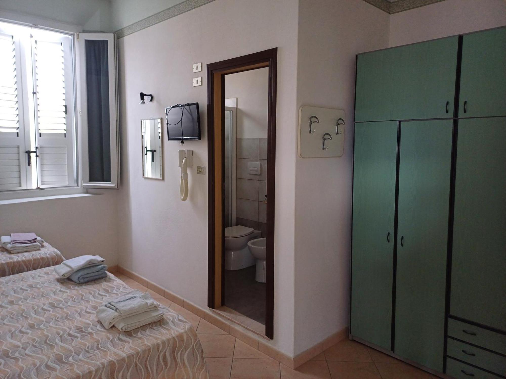Camera Familiare con Vista Mare