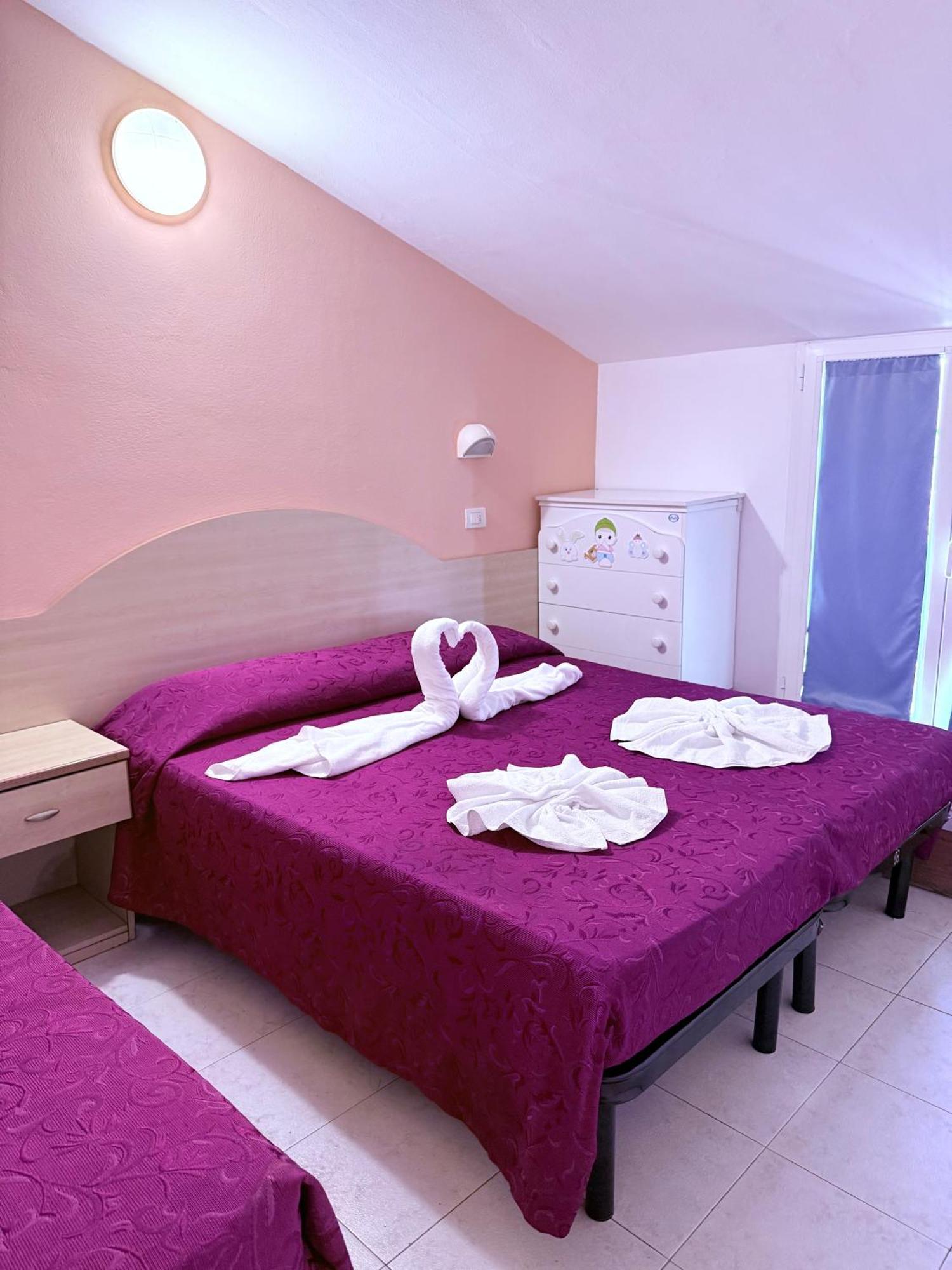 Triple Room,1670046511:JPEG