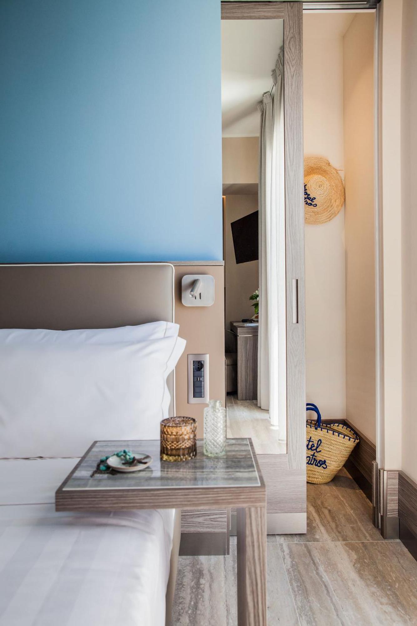 Triple Room Sea View