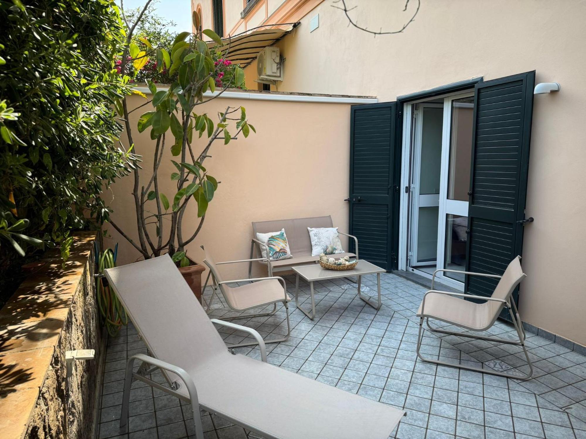 Quadruple Room Terrace