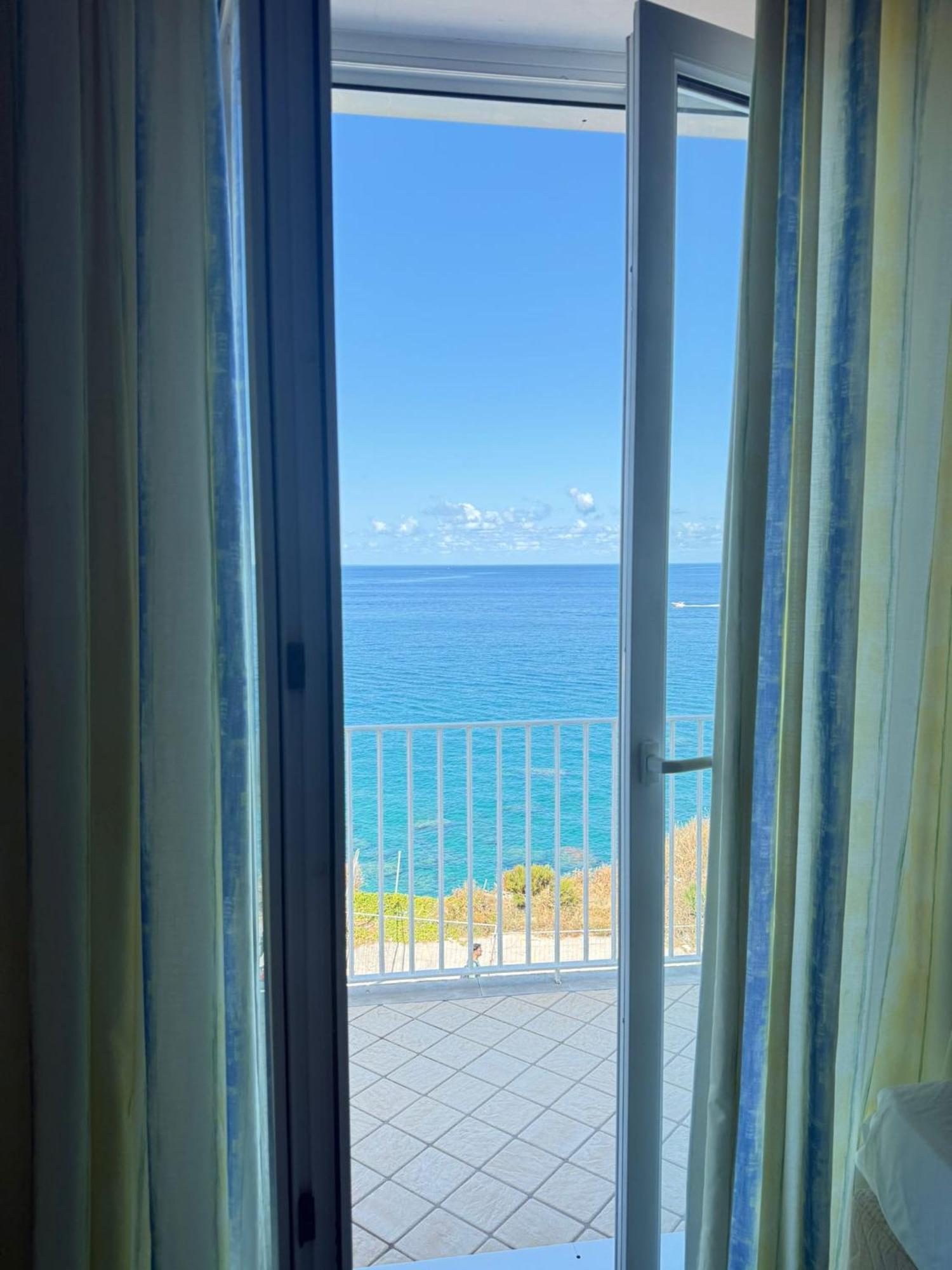Family Room Sea View