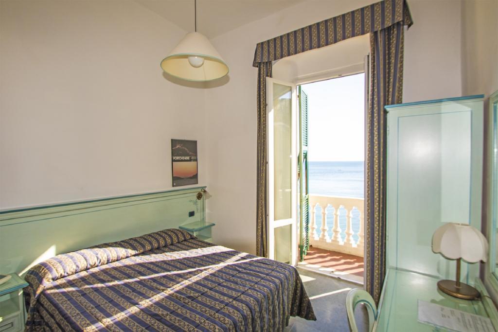 Triple Room Sea View