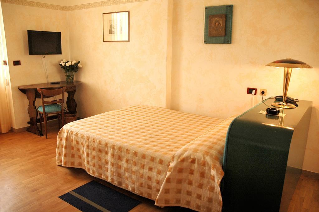 Superior Single Room,1758284479:JPEG