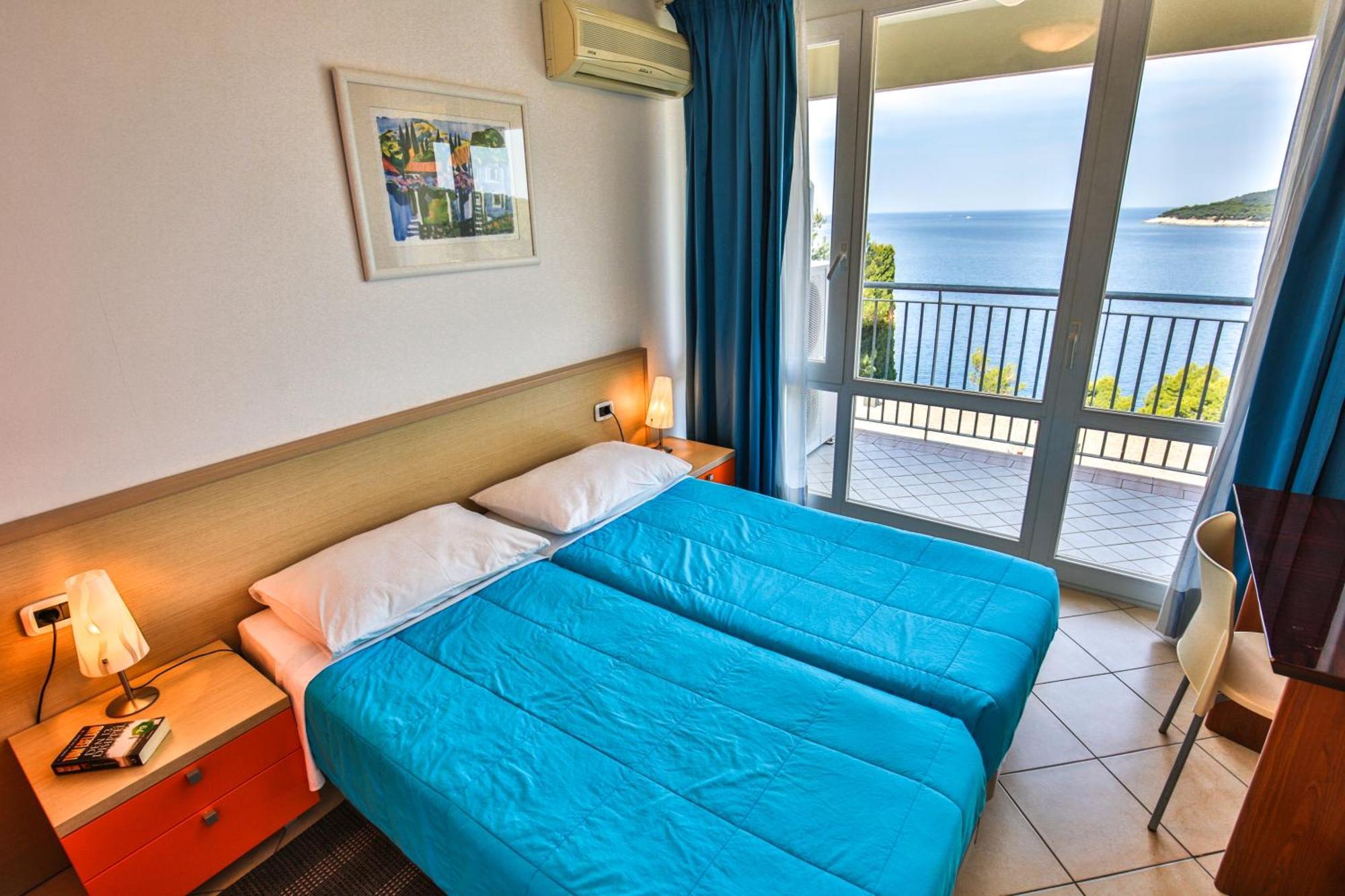 Appartamento con 2 Camere da Letto e Vista Mare