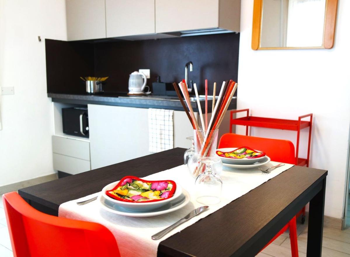 Monolocale con Divano-Letto