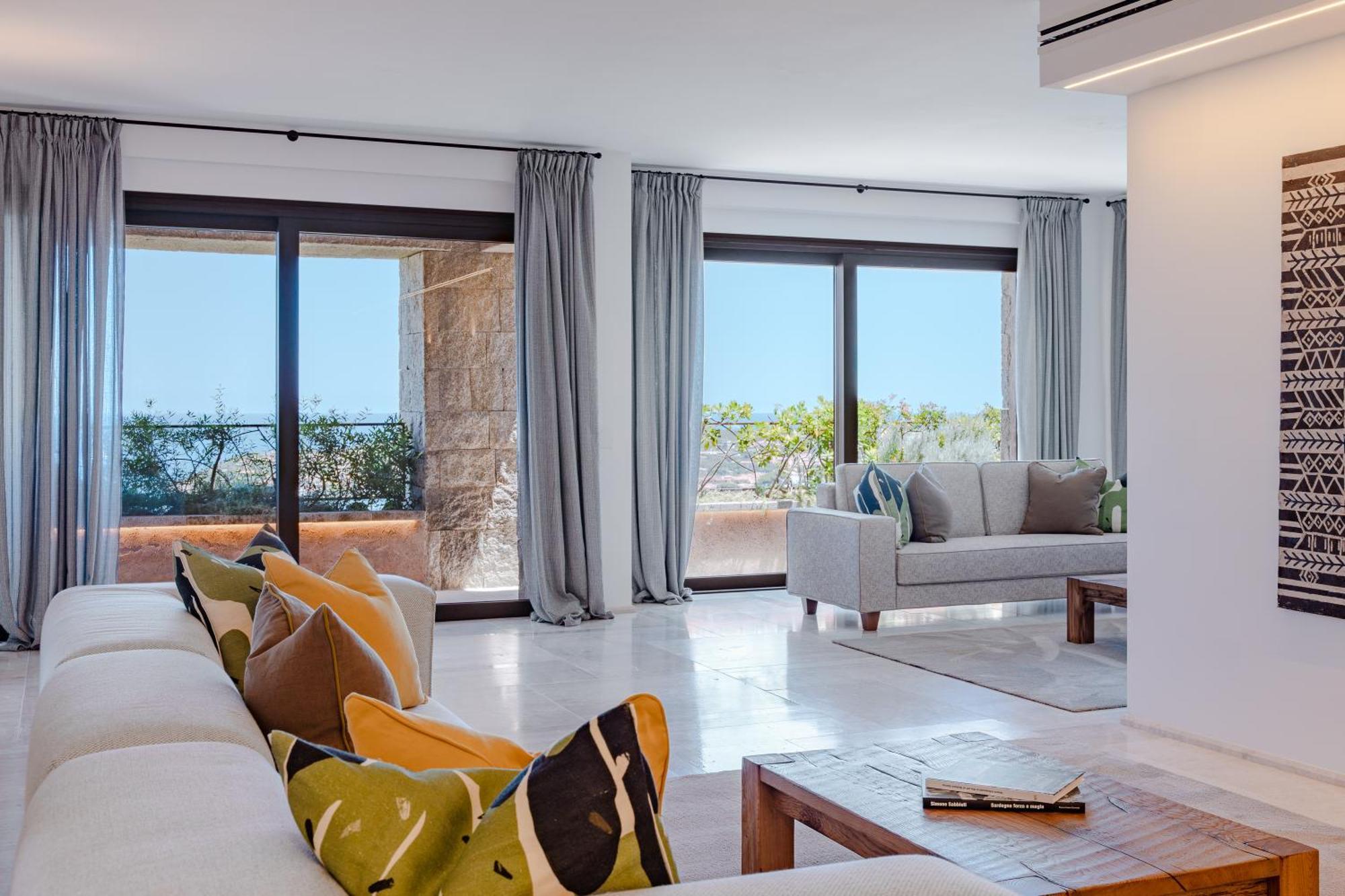 Three-Bedroom Suite with Garden