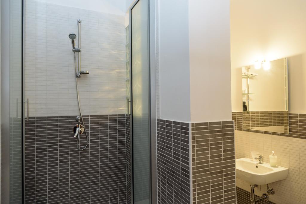 Camera Matrimoniale/Doppia con Letti Singoli con Bagno Privato