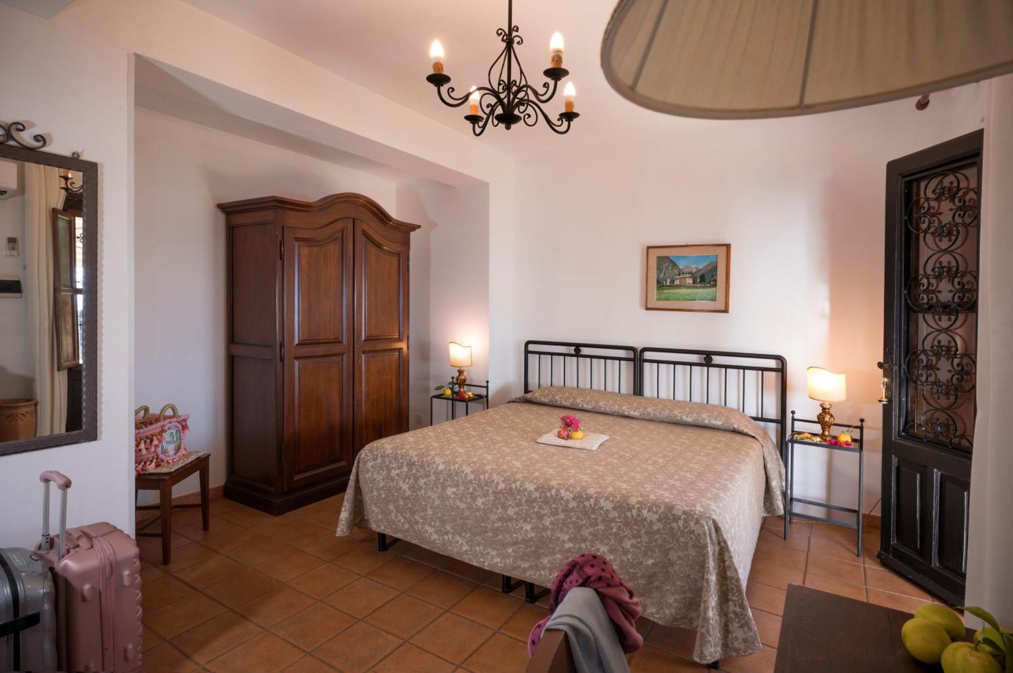 Triple Room Sea View