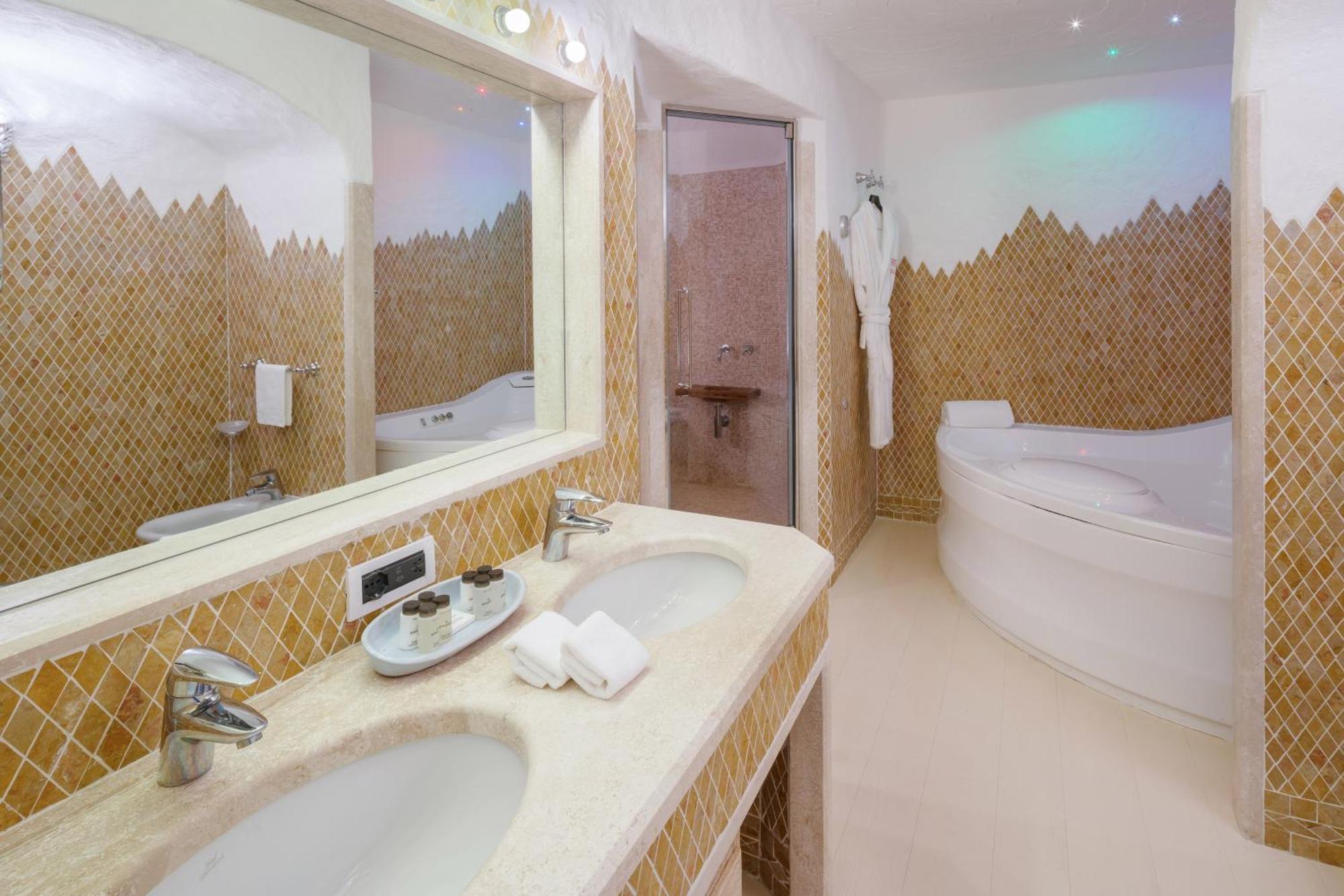 Signature Suite