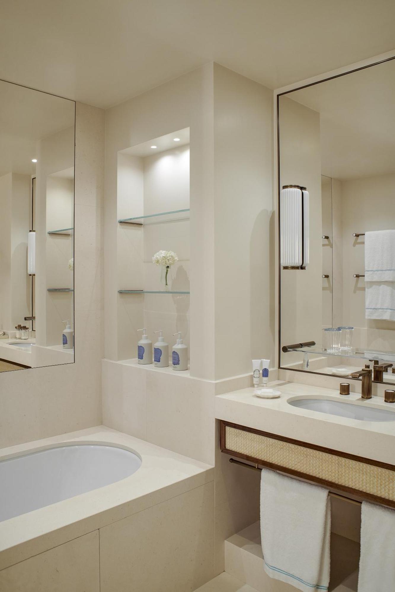 Junior Suite con Vista Piscina