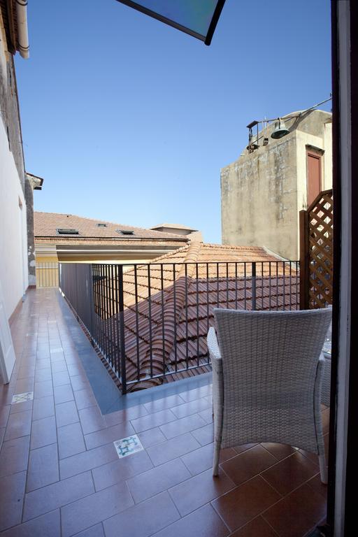 Camera Matrimoniale/Doppia con Letti Singoli con Balcone