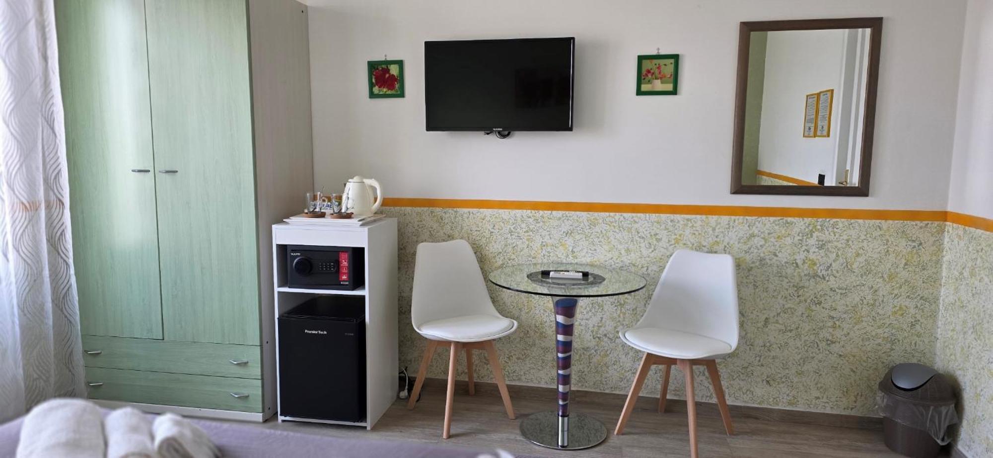 Double Room Private External Bathroom