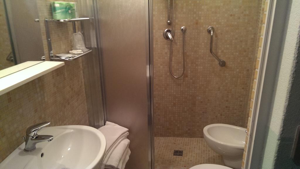 Standard Double Room,199008091:JPEG