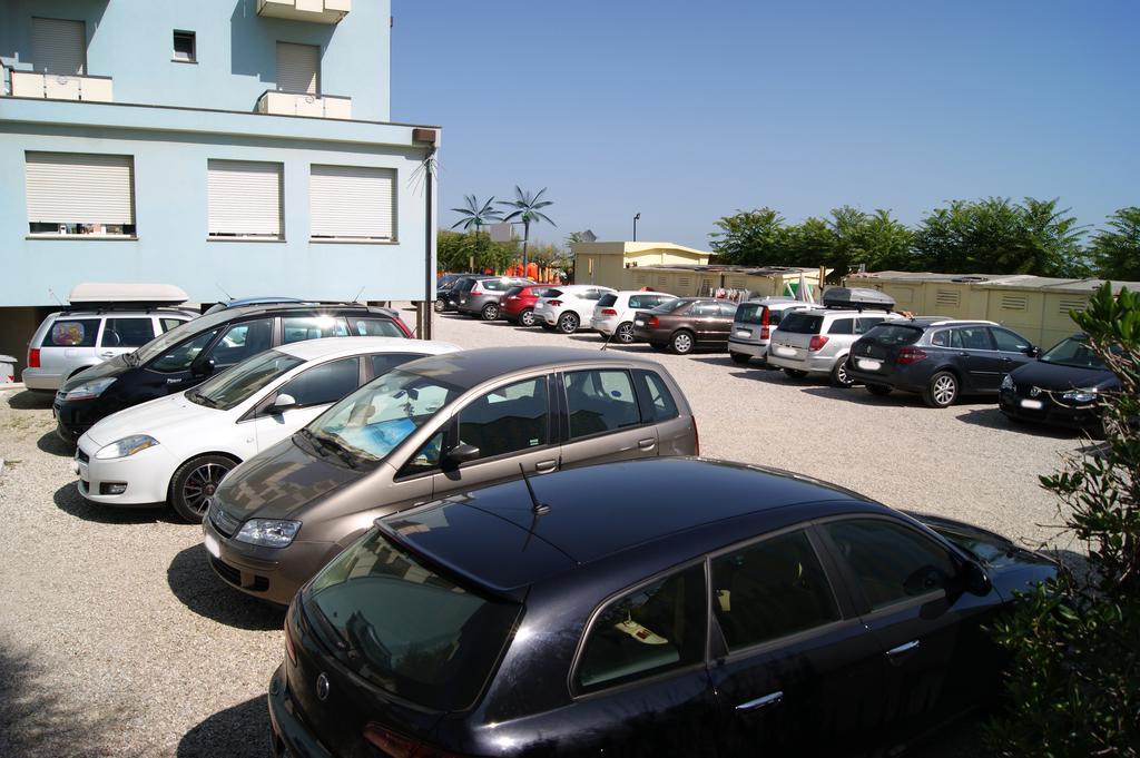 Camera Quadrupla con Vista Mare e Accesso Spiaggia