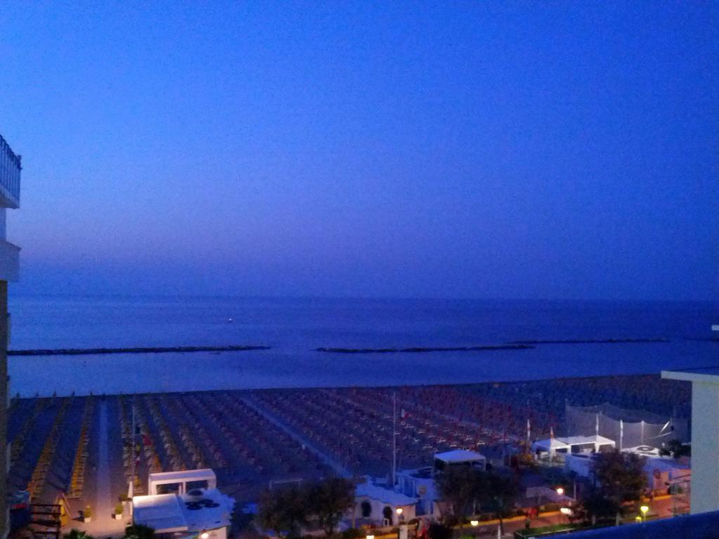 Appartamento con 1 Camera da Letto, Balcone e Vista Mare