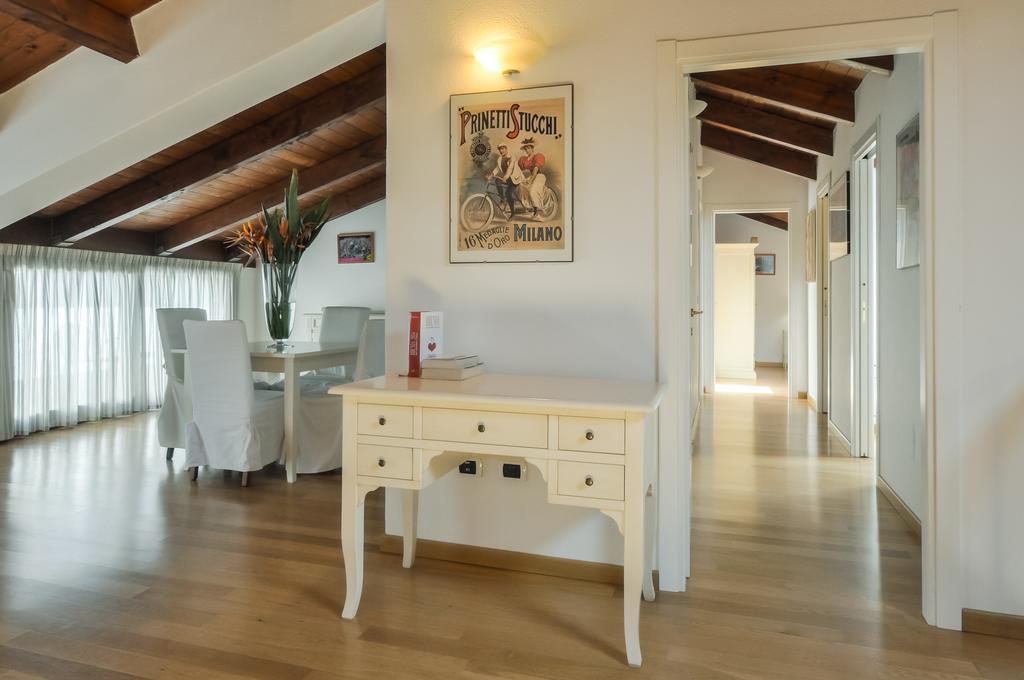 Family Room Attic,267341049:JPEG