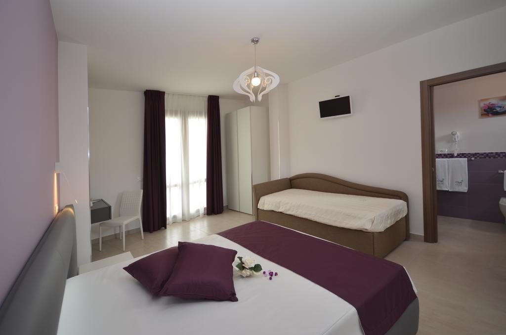 Superior Quadruple Room,326527966:JPEG