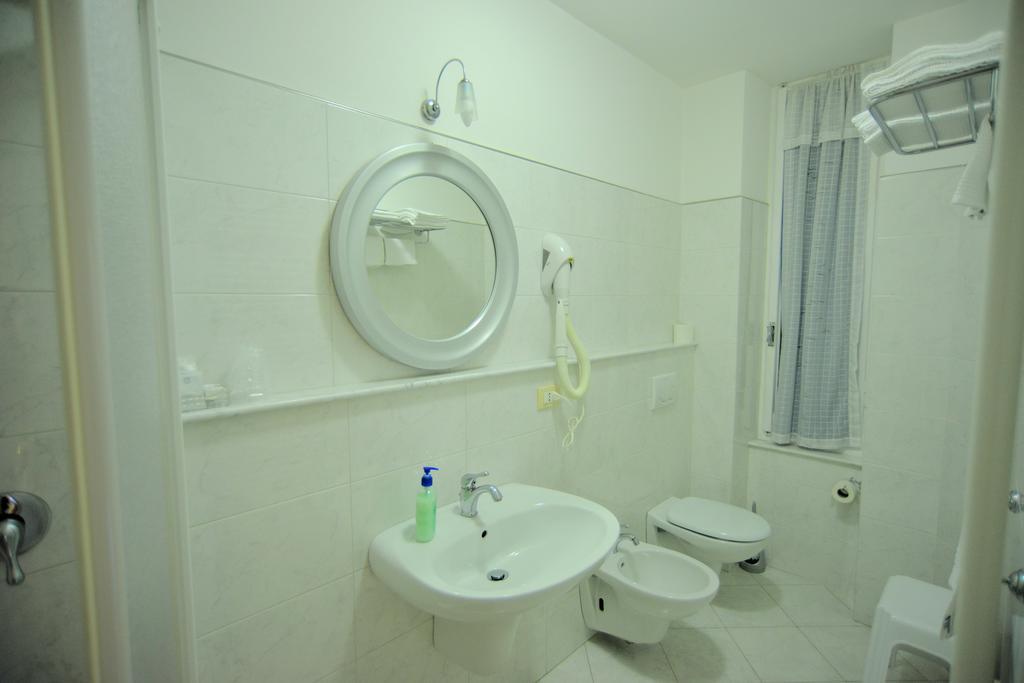 Camera Matrimoniale con Bagno Privato