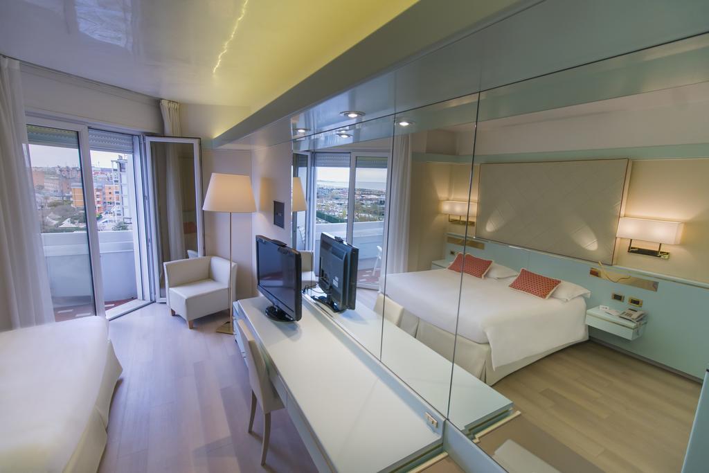 Comfort Double or Twin Room with Balcony and Sea View,630896220:JPEG