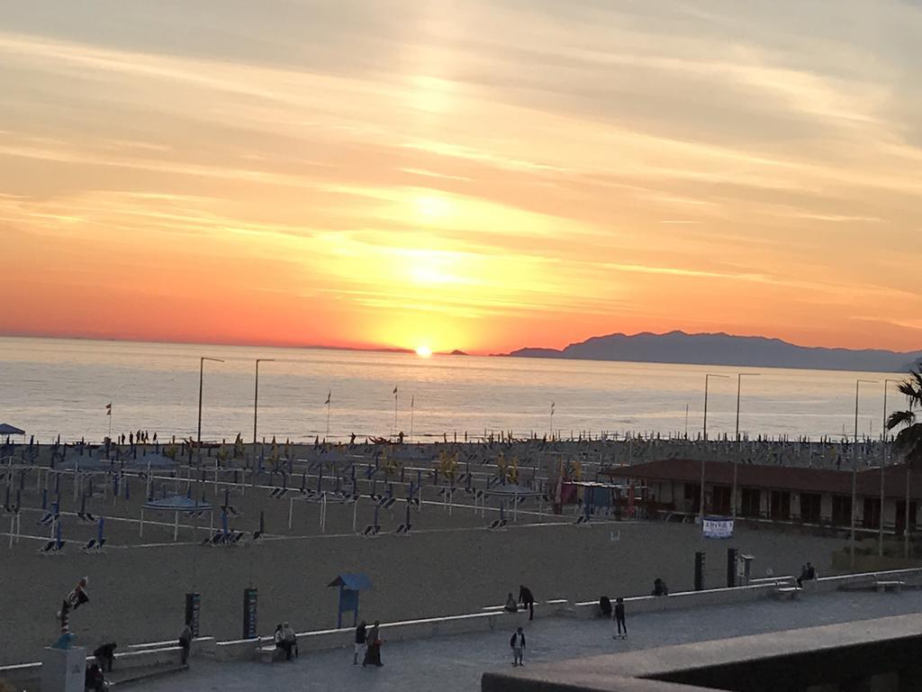 Camera Matrimoniale/Doppia con Letti Singoli con Balcone e Vista Mare