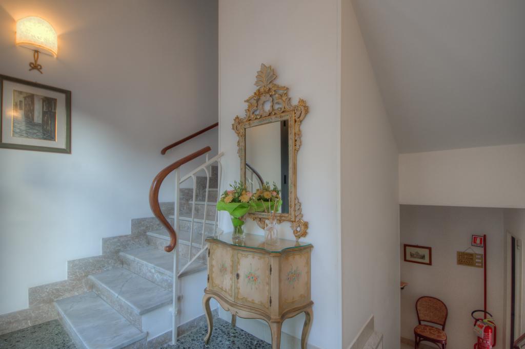 Deluxe Double Room with Sea View,1551854707:JPEG