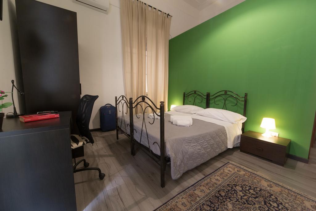 Large Double Room,404763750:JPEG