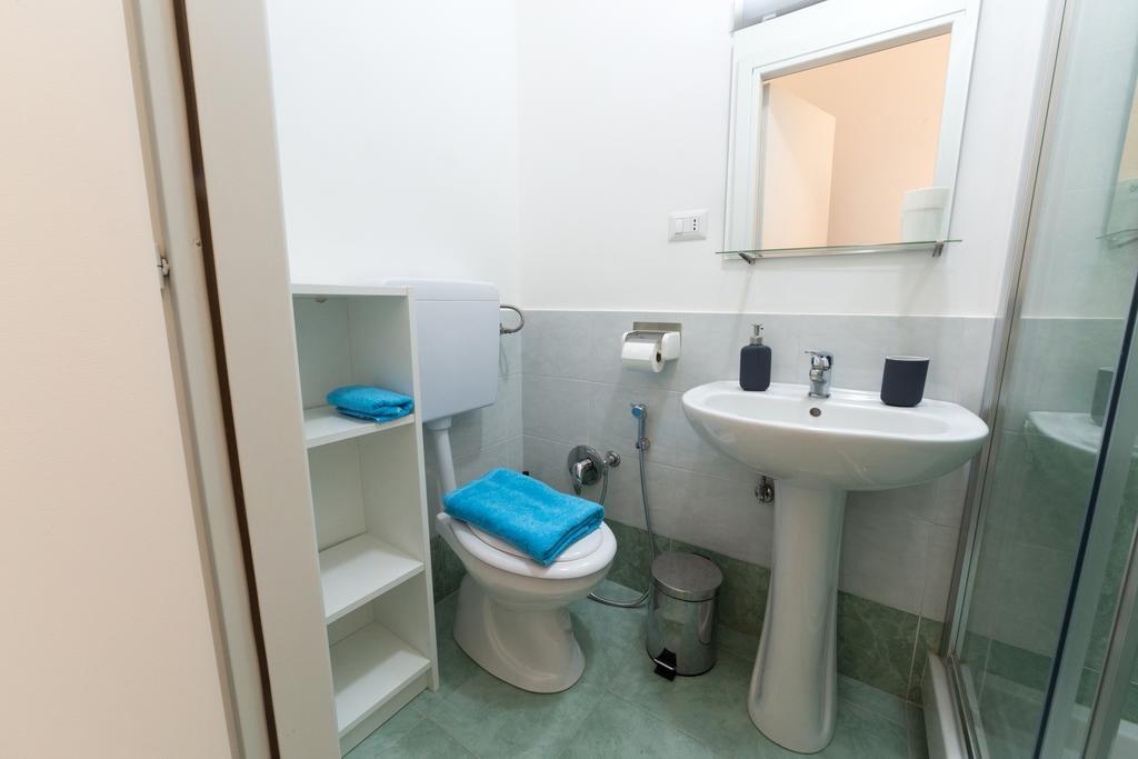Single Room Private Bathroom