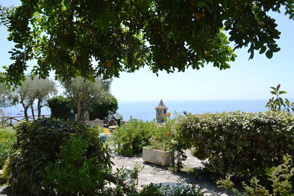 Camera Superior Matrimoniale/Doppia con Letti Singoli con Vista Giardino