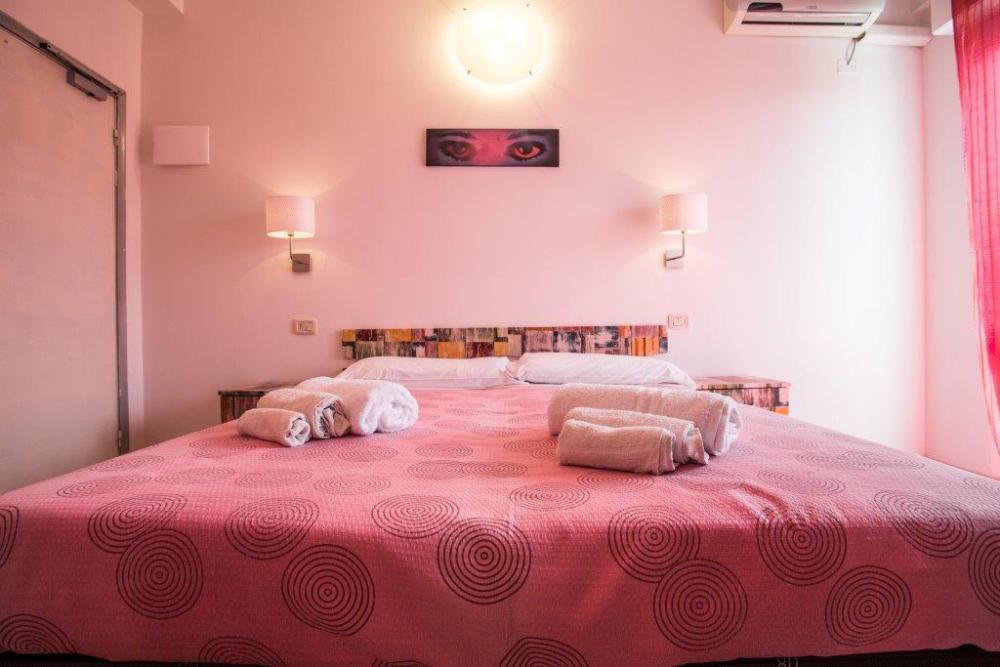 Double Room with Balcony,435823812:JPEG