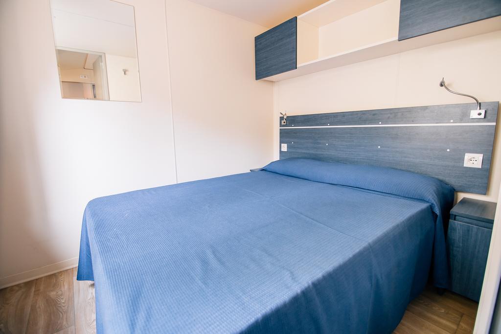 Mobile Home (4 Adults) with beach access,462260001:JPEG