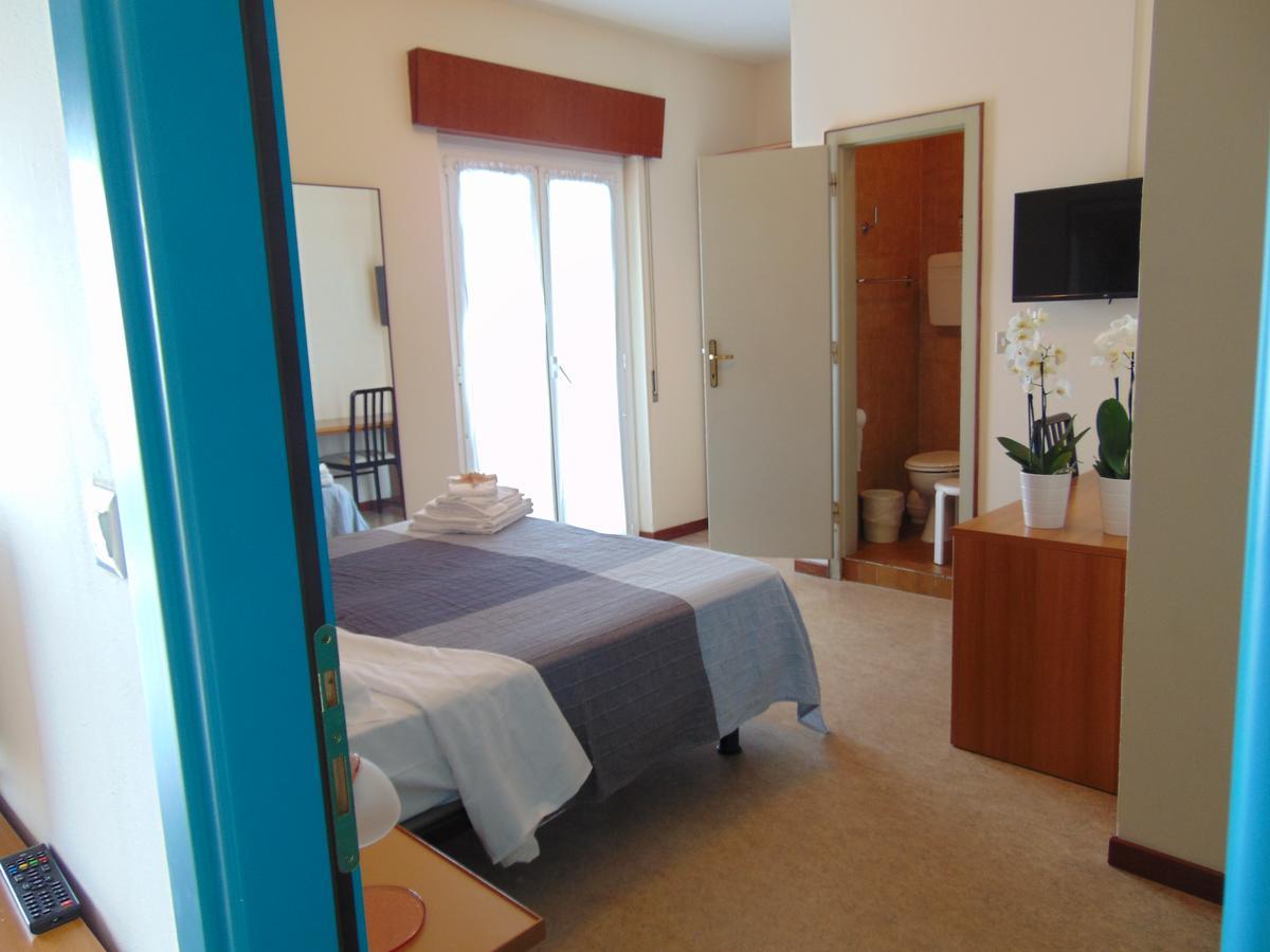 Family Room with Sea View,517917993:JPEG