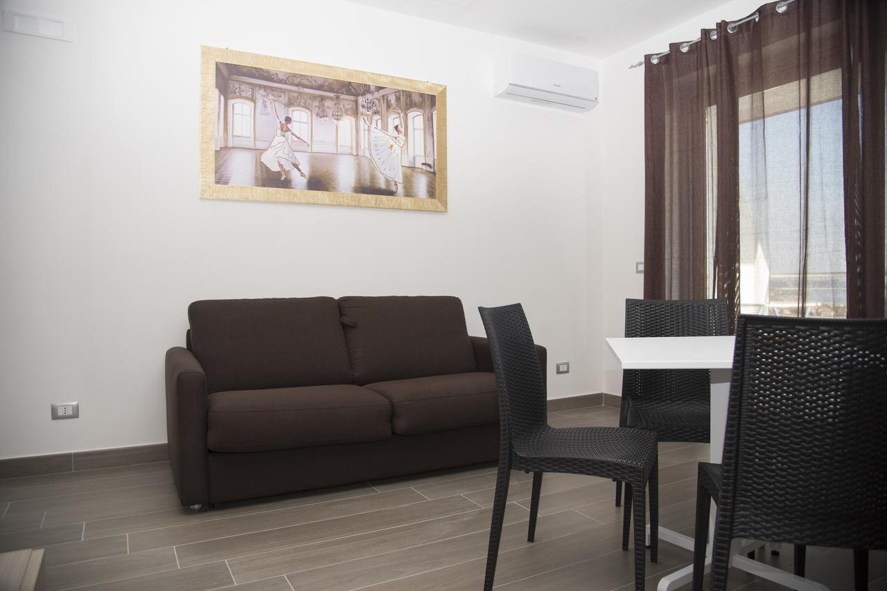 Apartment Terrace,610469432:JPEG