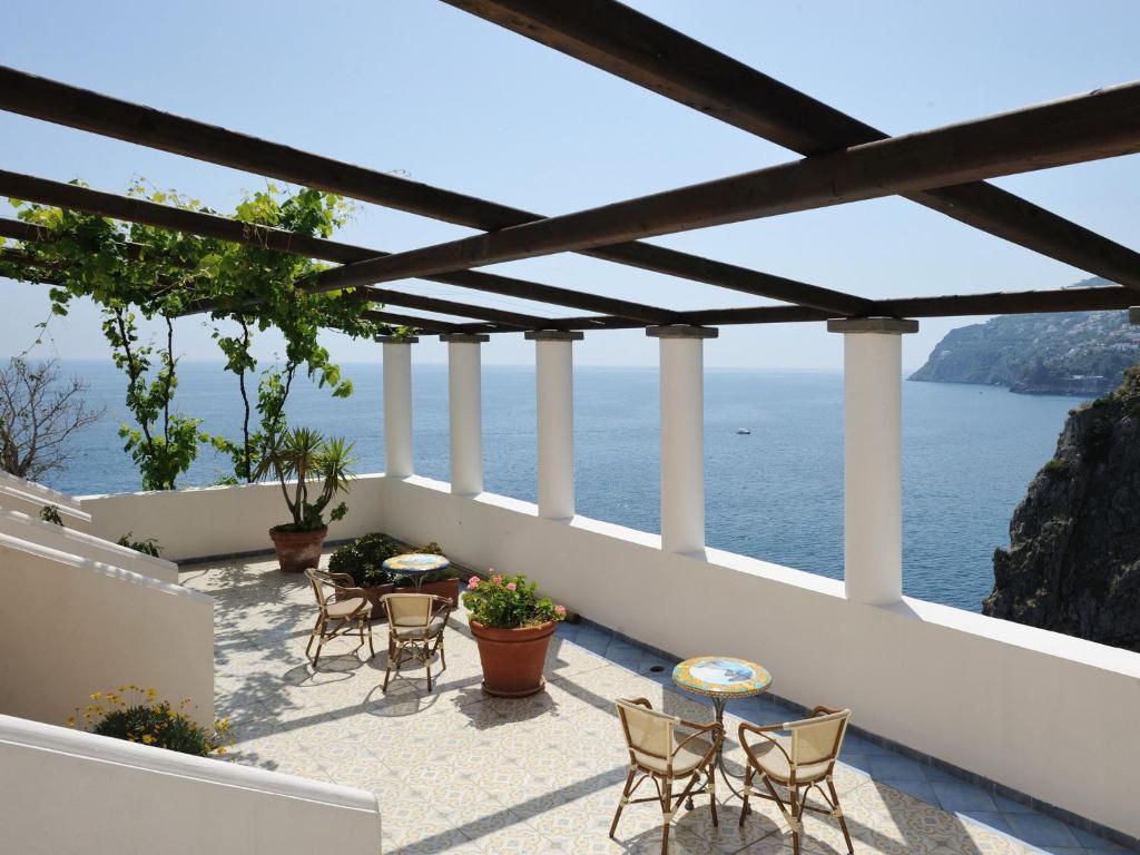 Standard Double or Twin Room,842287889:JPEG