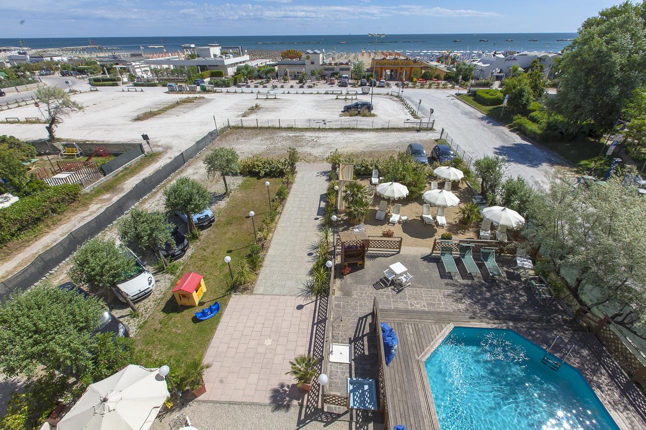 Camera Familiare con Vista Mare