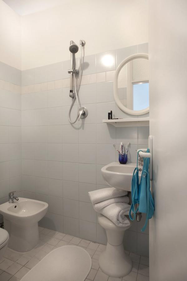 Economy Double Room,1267389874:JPEG