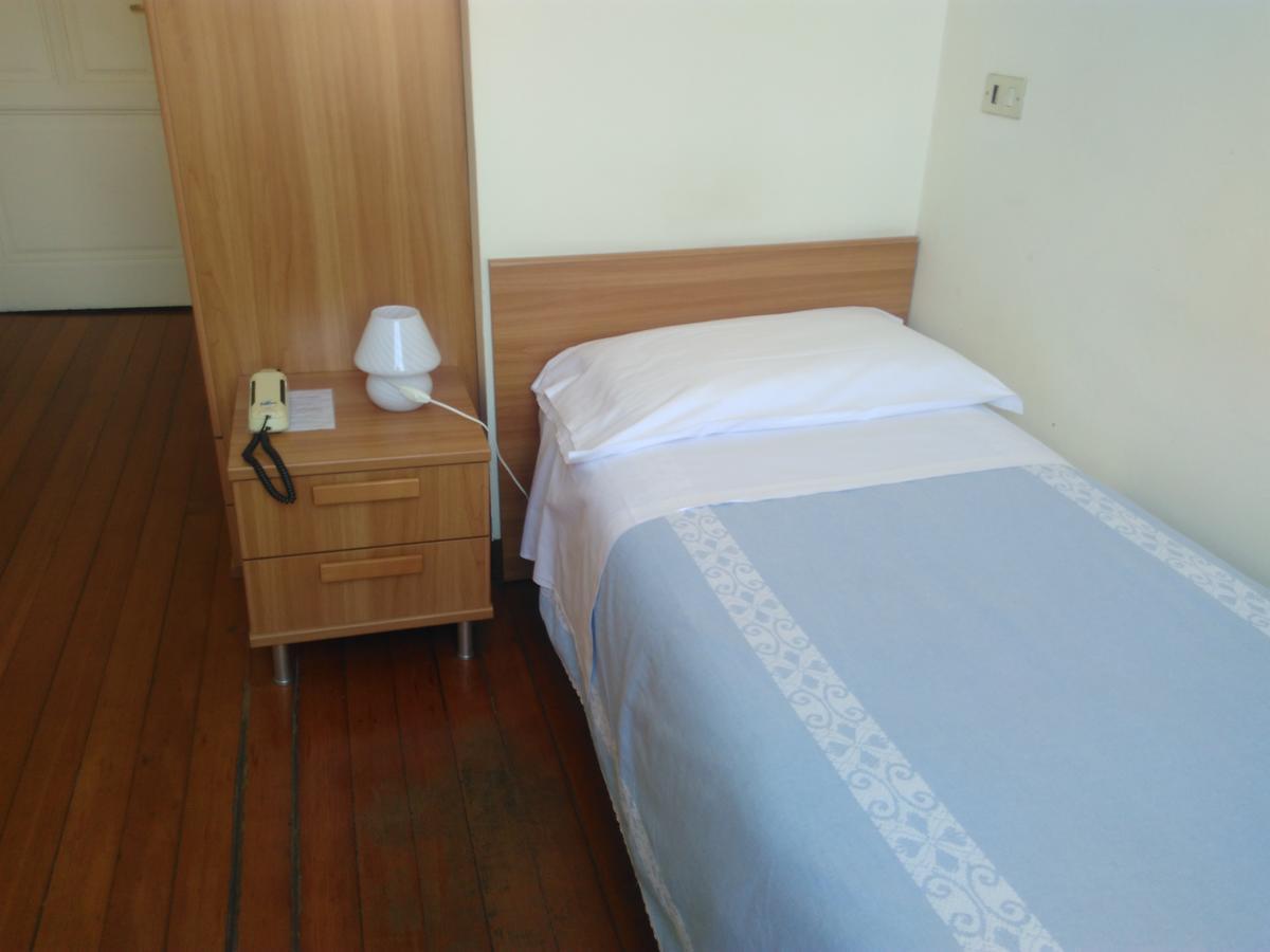 Camera Singola con Vista Mare e Bagno Privato Interno