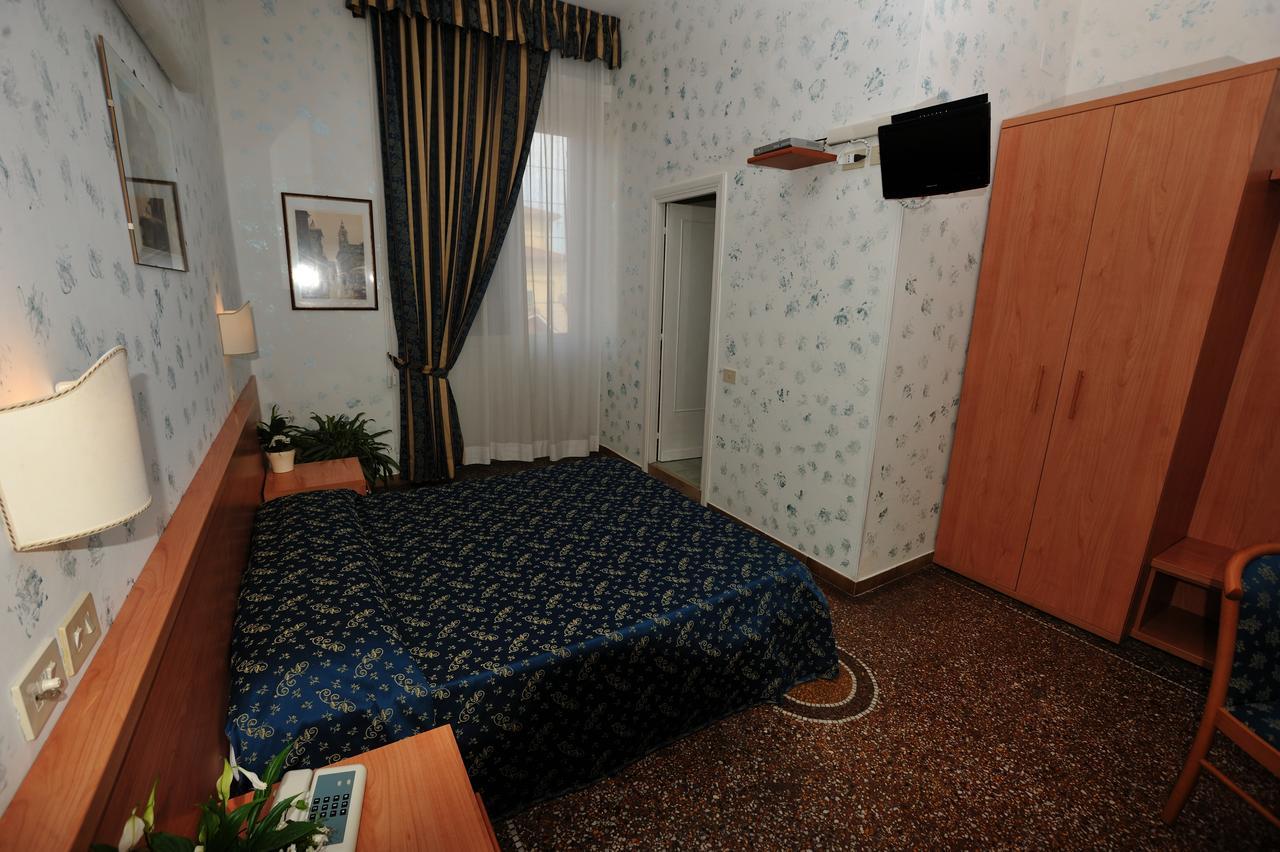 Standard Triple Room,645670002:JPEG