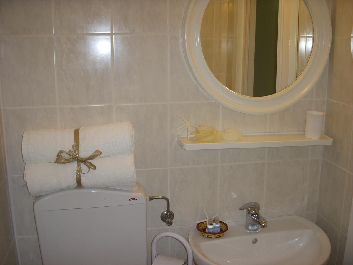 Triple Room Private Bathroom