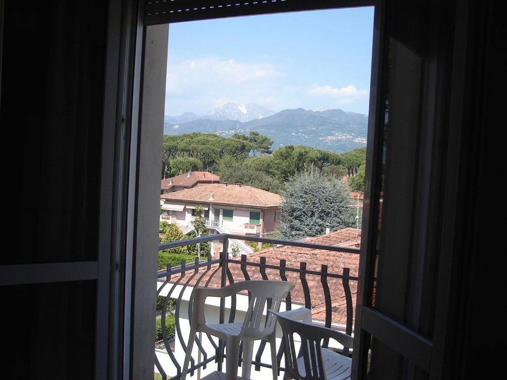 Camera Matrimoniale/Doppia con Letti Singoli con Balcone